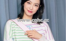 七彩中变传奇私服，开启神秘青铜宝箱，探索无限可能的奇幻世界