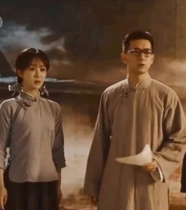 “童颜夫妇”再合体，杨紫李现民国造型同框，cp感满分
